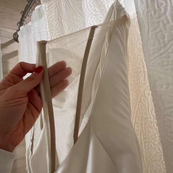 Badgley Mischka -Devina Dress size 4 - Picture 13 of 15